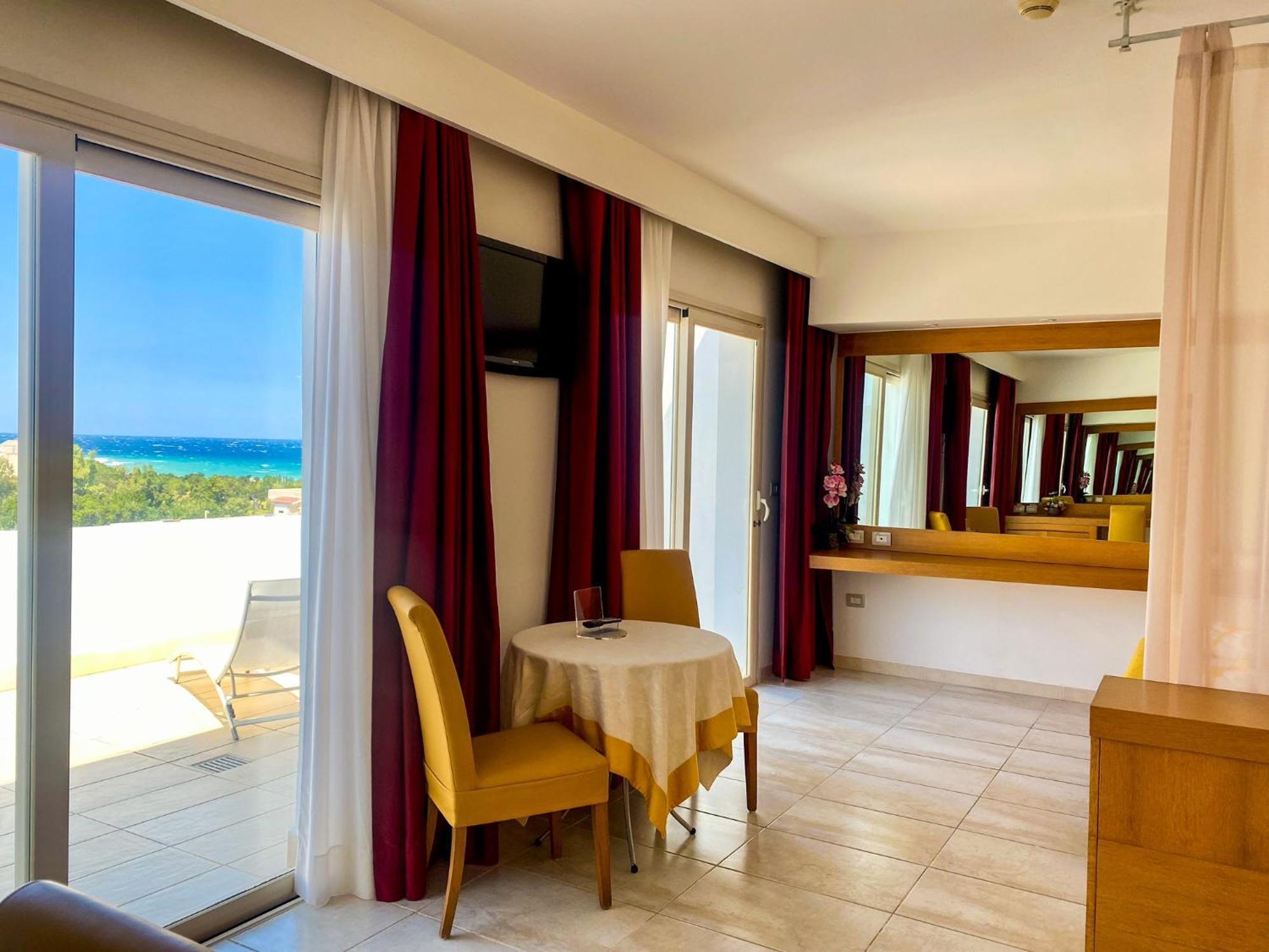 אוטרנטו Hotel Degli Haethey מראה חיצוני תמונה